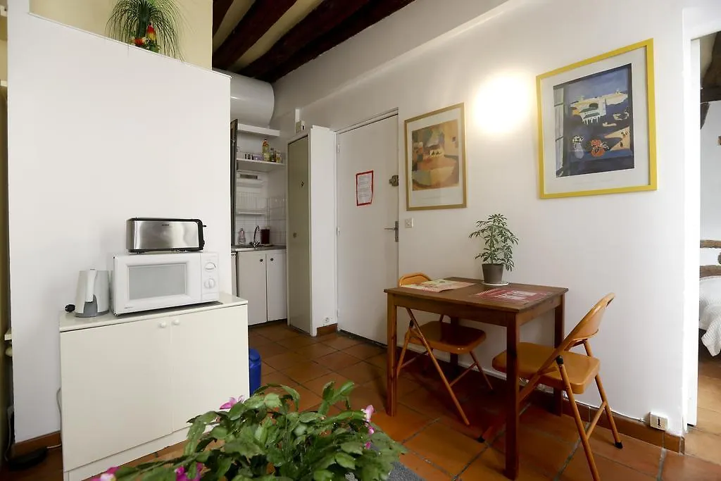 Apartment Lovely And Typical 1 Bedroom